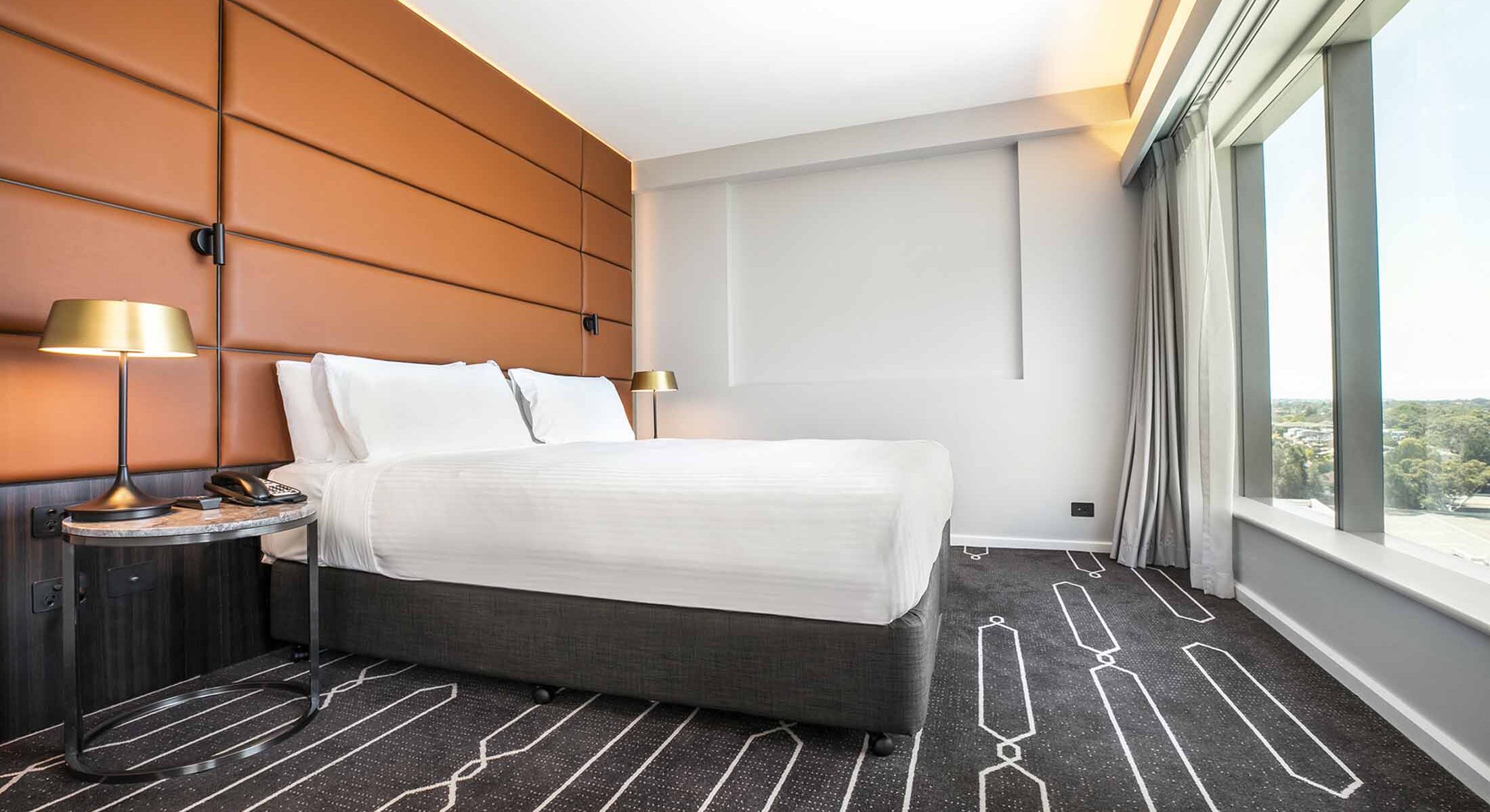 Premium Guest Room Crowne Plaza Sydney Airport