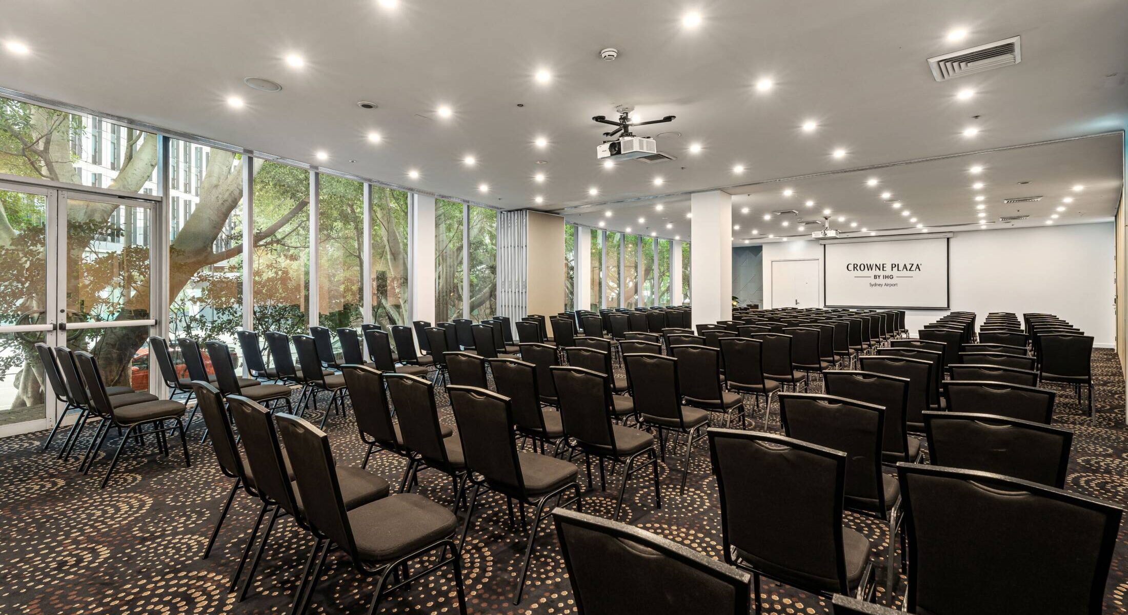 Hudson Fysh Meeting Room | Crowne Plaza Sydney Airport