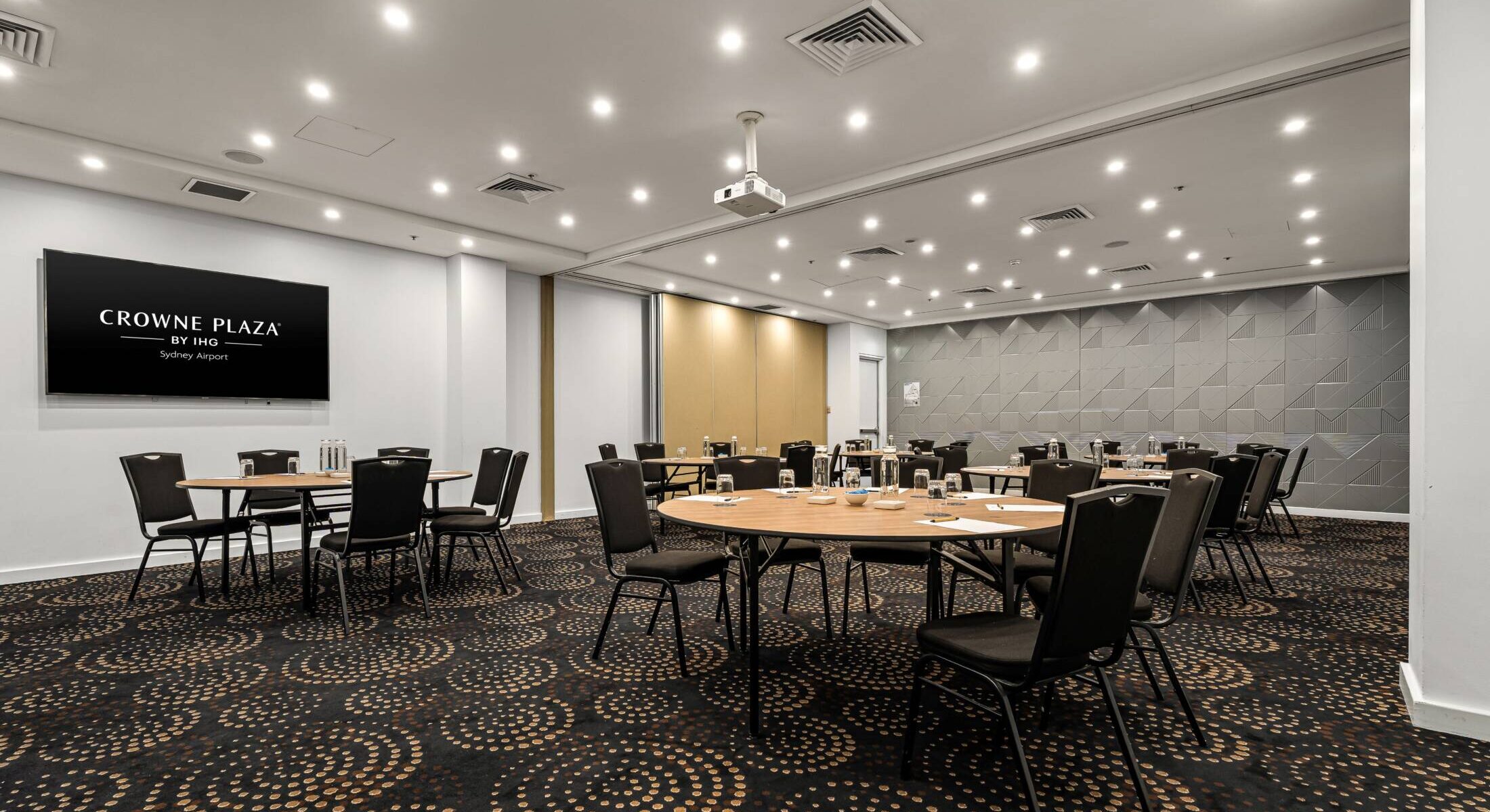 Meeting Room | Crowne Plaza Sydney Airport